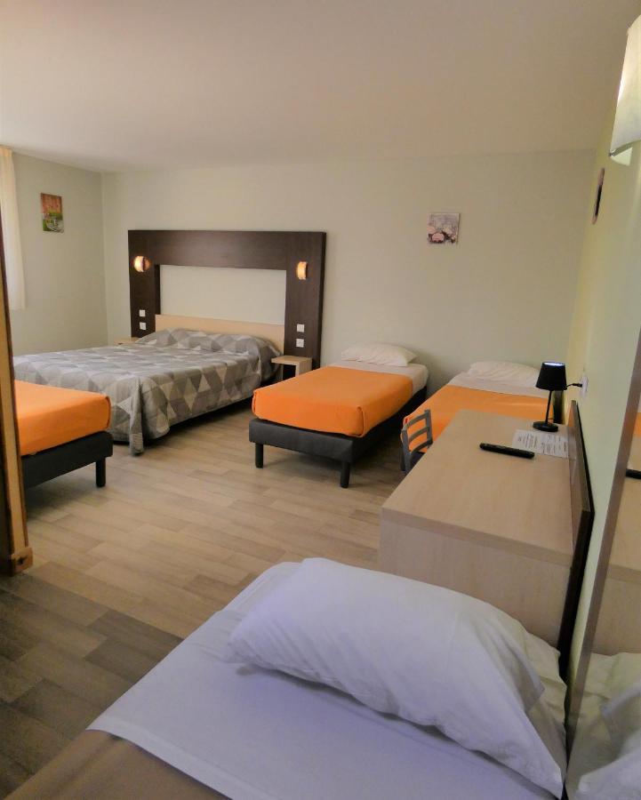 Hotel Azur Saint Junien Cit'Hotel מראה חיצוני תמונה
